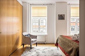 Park Lane 4-bed Huge Designer pad