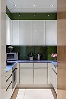 Park Lane 4-bed Huge Designer pad