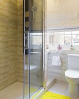 Penthouse 3-bed 3-bath on Marble Arch