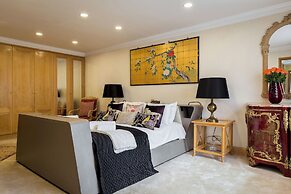 Penthouse 3-bed 3-bath on Marble Arch