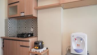 Homey And Cozy Studio Room Tifolia Apartment