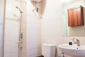 Great Location And Comfy 1Br Apartment Woodland Park Residence