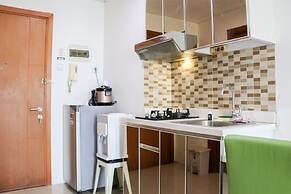 Great Location And Comfy 1Br Apartment Woodland Park Residence