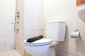 Great Location And Comfy 1Br Apartment Woodland Park Residence