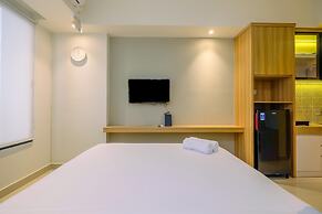 Fully Furnished With Modern Design Studio At Evenciio Apartment