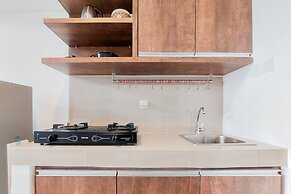 Good Deal And Comfortable Studio Loft At Kingland Avenue Apartment