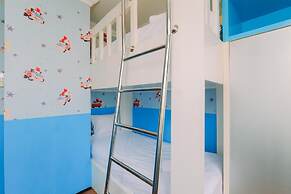 Homey And Comfy Stay 2Br Mangga Dua Apartment