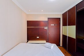 Homey And Comfy Stay 2Br Mangga Dua Apartment