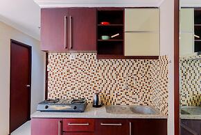 Homey And Comfy Stay 2Br Mangga Dua Apartment