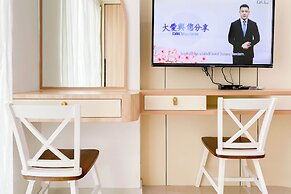 Good And Cozy Stay Studio Daan Mogot City Apartment