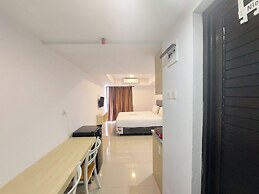 Simply Look Studio At De Prima Apartment