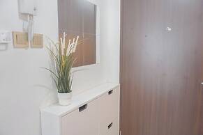 Good And Comfy Studio At Transpark Cibubur Apartment