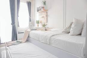 Good And Comfy Studio At Transpark Cibubur Apartment