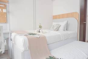 Good And Comfy Studio At Transpark Cibubur Apartment