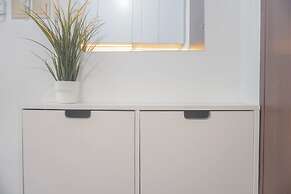 Good And Comfy Studio At Transpark Cibubur Apartment