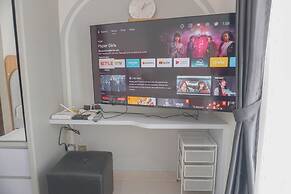 Good And Comfy Studio At Transpark Cibubur Apartment