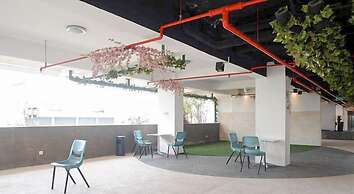 Compact And Restful Studio At Pavilion Permata Apartment