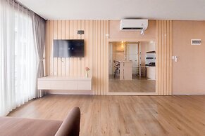 Good And Comfy 1Br Apartment At Tuscany Residence