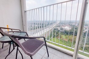 Good And Comfy 1Br Apartment At Tuscany Residence