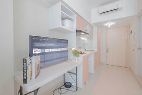 Comfortable Design Studio At Springlake Summarecon Bekasi Apartment