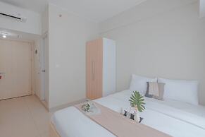 Comfortable Design Studio At Springlake Summarecon Bekasi Apartment