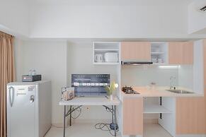 Comfortable Design Studio At Springlake Summarecon Bekasi Apartment