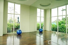 Cozy And Enjoy Living 1Br At Citralake Suites Apartment