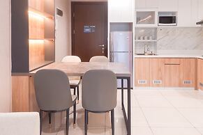 Nice And Modern 2Br Apartment At M-Town Signature