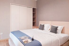 Nice And Modern 2Br Apartment At M-Town Signature