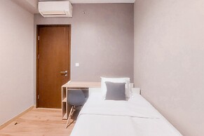 Nice And Modern 2Br Apartment At M-Town Signature