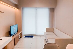 Nice And Modern 2Br Apartment At M-Town Signature