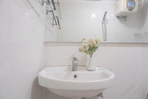 Cozy Living And Relaxing 2Br At Bogor Valley Apartment