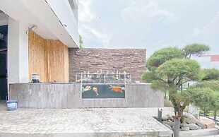 Cozy And Warm Studio Room At Paltrow City