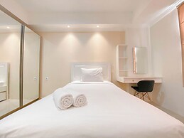 Cozy And Warm Studio Room At Paltrow City