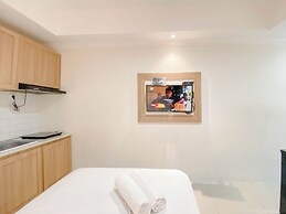 Cozy And Warm Studio Room At Paltrow City