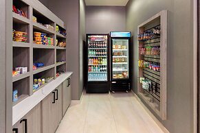 La Quinta Inn & Suites by Wyndham DeSoto