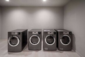 La Quinta Inn & Suites by Wyndham DeSoto