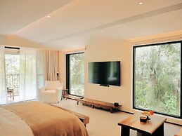 BuSu Forest Forever Hotel