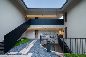 BuSu Forest Forever Hotel