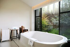 BuSu Forest Forever Hotel