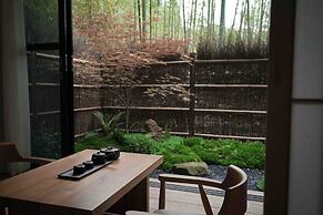 BuSu Forest Forever Hotel