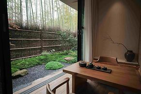 BuSu Forest Forever Hotel