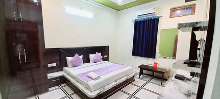 Siyaram Hotel Tample View in Orchha