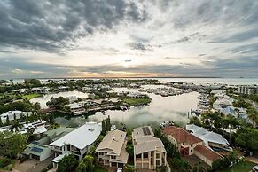 Anchor Point Penthouse Marina Views Pool Bbqs