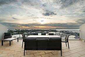 Anchor Point Penthouse Marina Views Pool Bbqs