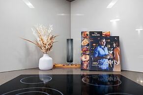 Anchor Point Penthouse Marina Views Pool Bbqs