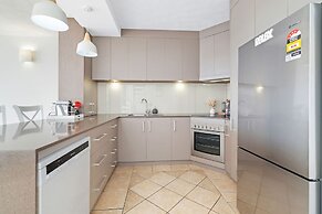 Anchor Point Penthouse Marina Views Pool Bbqs