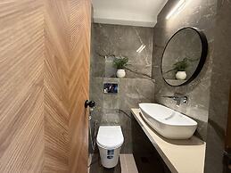 Stylish 1BR With Pool 5 Mins to Candolim Beach