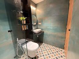 Stylish 1BR With Pool 5 Mins to Candolim Beach