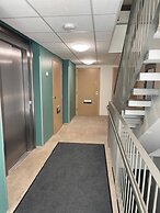 Room-cozy 3 Bedroom Apartment in Heart o